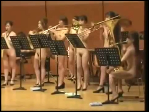 Японский оркестр играет марш из «Щелкунчика» Чайковского 18 