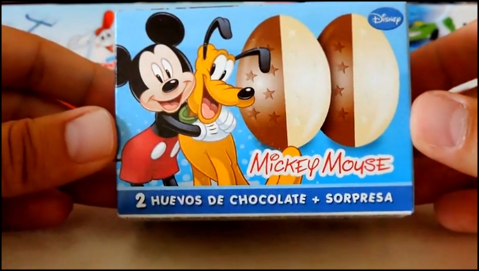 Видеоклип 2 Сюрприз Яйца Микки Маус и Плуто Игрушки Мики Маус 2 Surprise Eggs Mickey and Pluto Toys 