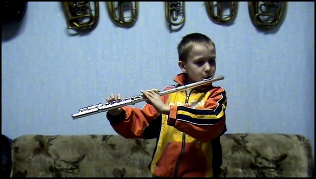 Видеоклип Царь Владимирович Алексеев играет на флейте 