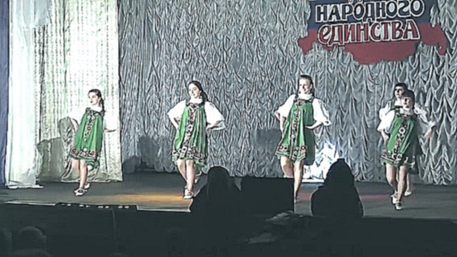 teen girls , russian folk dance . dress-skirt 