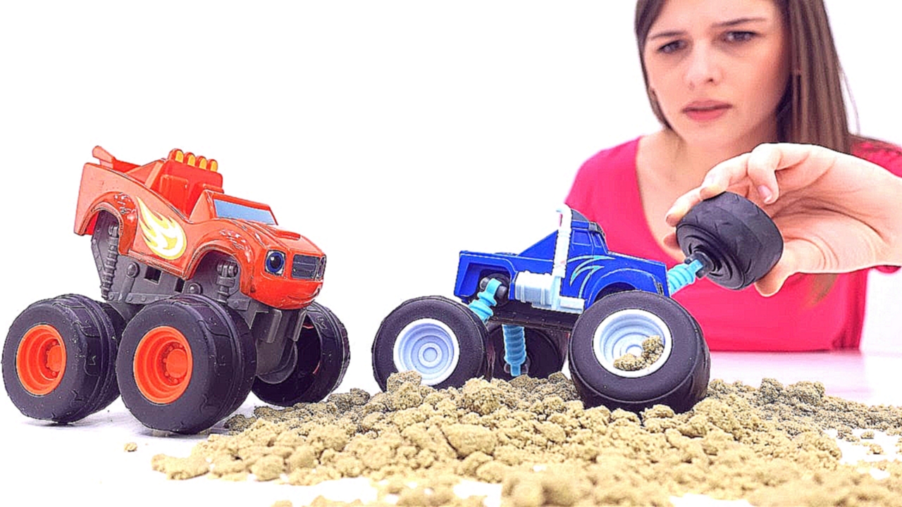 Видео для детей: Чудо Машинки. #ВСПЫШ ищет Крушилу. Той клаб - ищем #игрушки 