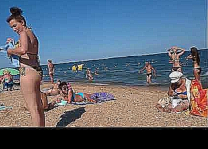 Красивые девушки на Керченском центральном пляже 