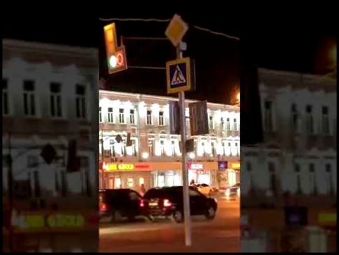 Прогуливающегося голого мужчину на Гончарова засняли на видео 