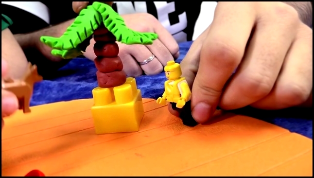 Видеоклип Дети и родители: Папа Роб и Ярик! Необитаемый остров. Лего игры. Видео для детей 