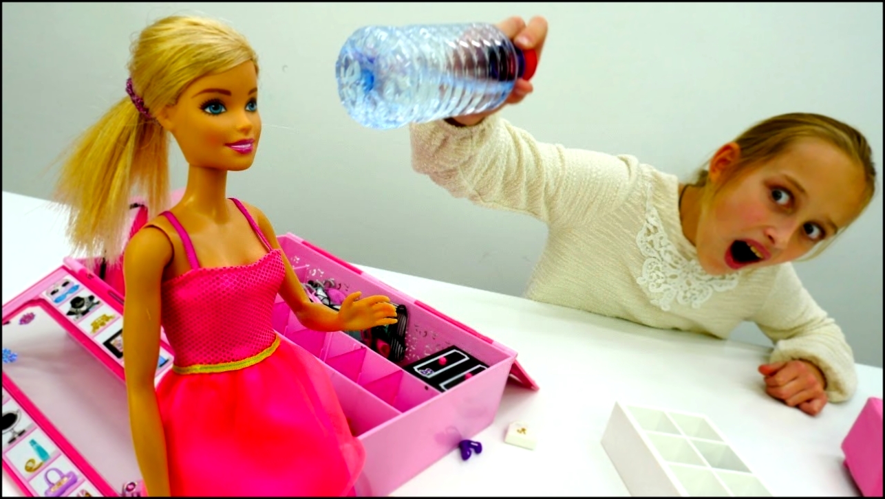 Флип Ботл #ЧЕЛЛЕНДЖ от #Барби и Лучшей подружки Вари! Видео для девочек. Игры куклы 