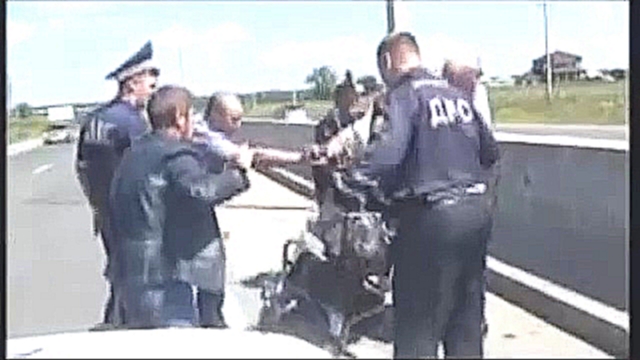 Пьяный мотоциклист ударил ИДПС 