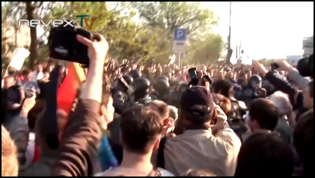 Как нас дурят провокаторы от оппозиции.  беспорядки на болотной площади 6 мая 2012 года 