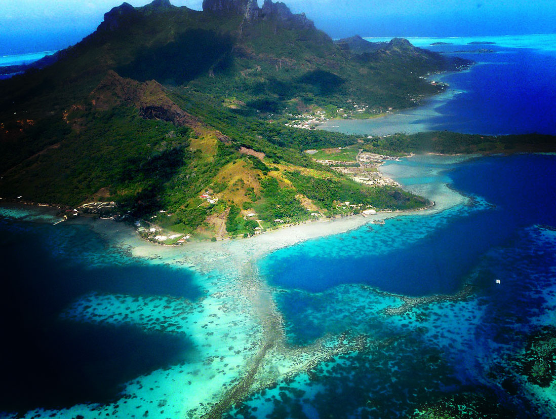 На островах Таити Гоп - Стоп Анархия
